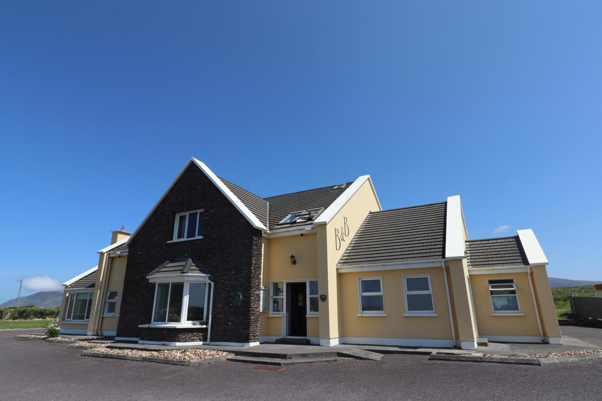 The Old Pier Guest Accommodation, Bed Only, No Breakfast Ballydavid Exterior foto